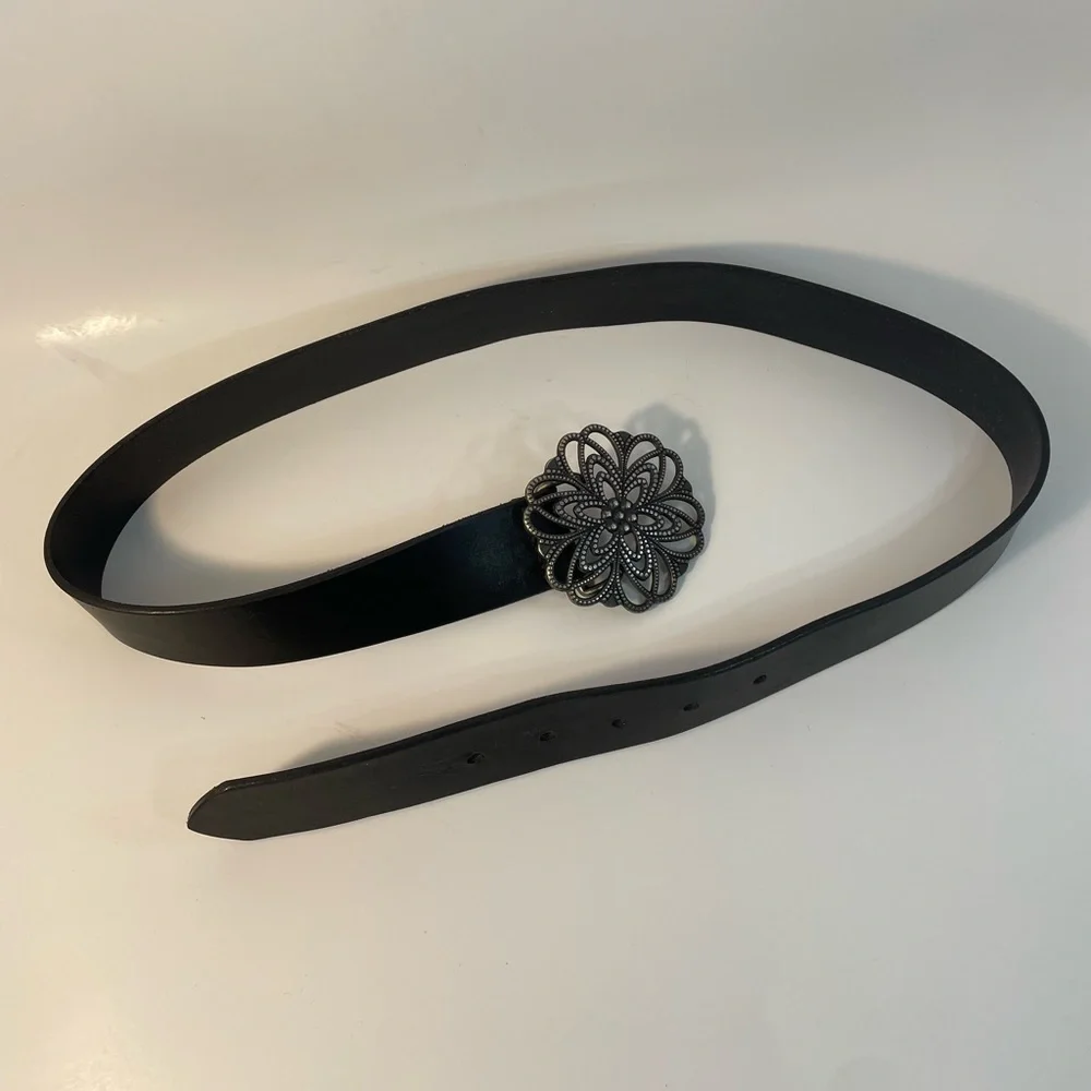 Black Leather, nice & wide with perfect buckle belt! 🏆 Old Navy classic! Size M - Picture 2 of 3